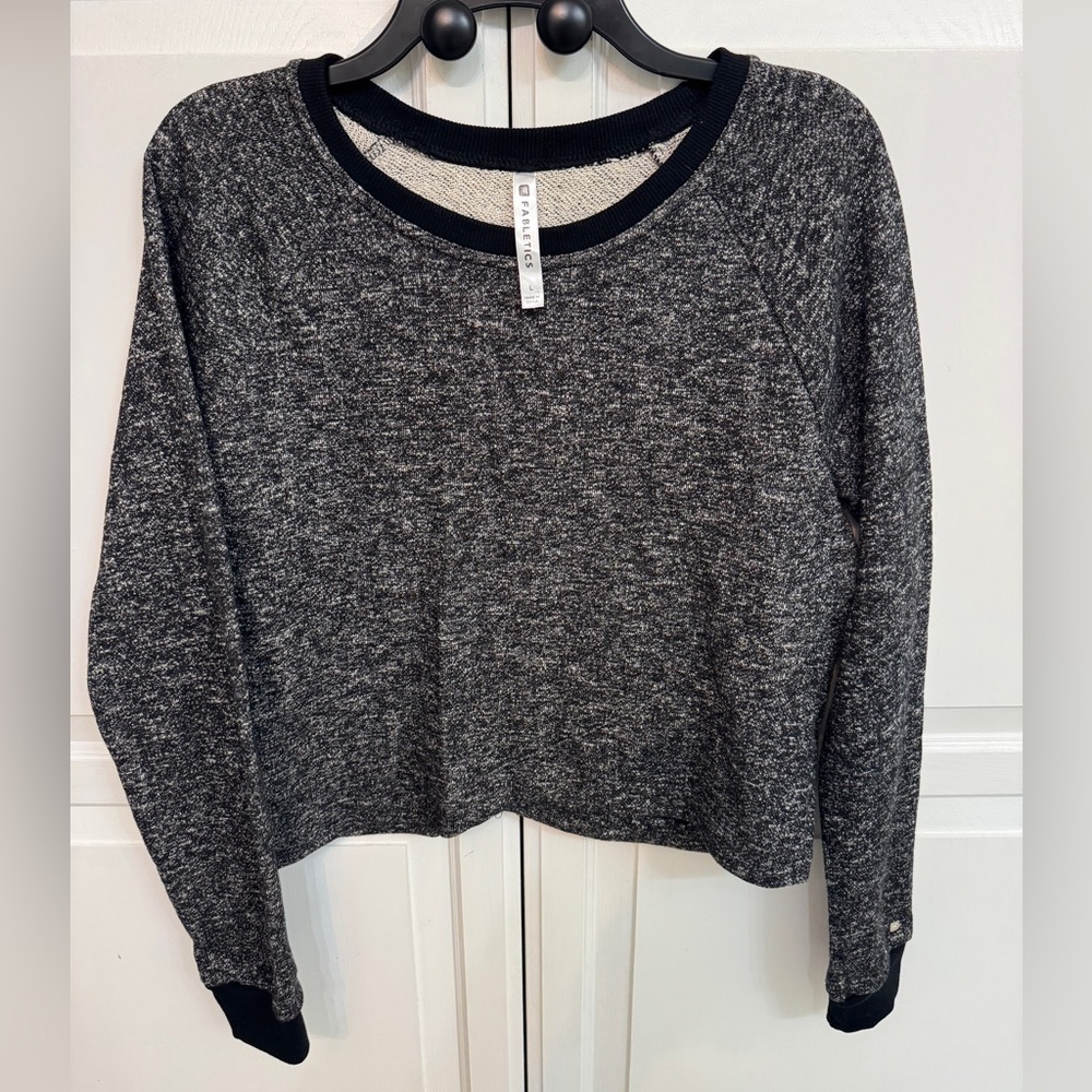Fabletics Charcoal and Black Knit Cropped Sweater. Size L